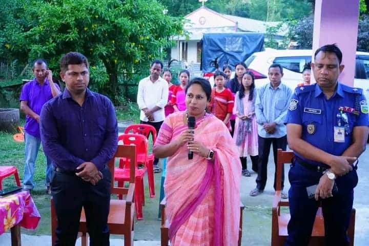 বারোমারী মিশনে ফাতেমা রাণীর তীর্থোৎসবের প্রস্তুতি পরিদর্শন করলেন শেরপুর জেলা প্রশাসক ও জেলা ম্যাজিস্ট্রেট মিজ্‌ ফরিদা