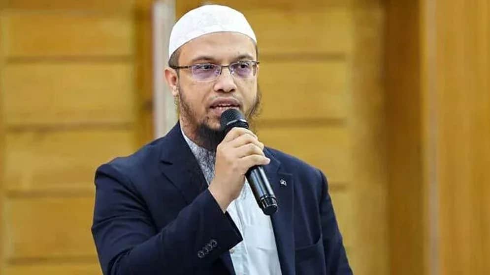 মুসলিমদের পূজায় যাওয়া যাবে কি? যা বললেন আহমাদুল্লাহ