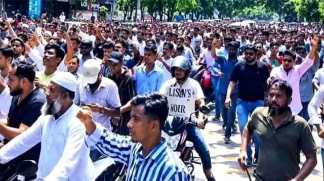 গুলশানে ঝটিকা মিছিল, আ.লীগের ৩২ নেতাকর্মী গ্রেফতার