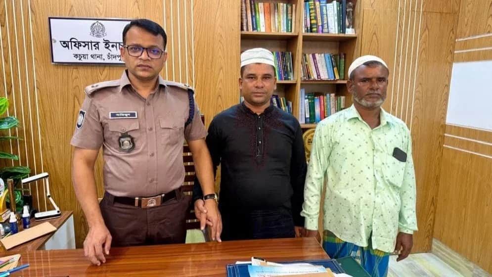 দুই মাদক কারবারিকে তাবলিগে পাঠিয়ে দোয়া চাইলেন ওসি