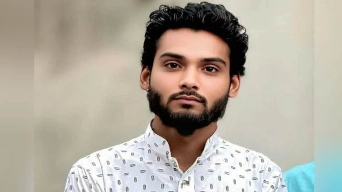‘ধানের শীষে ভোট চাইছি, মাফ চাই’ ছাত্রদল নেতা