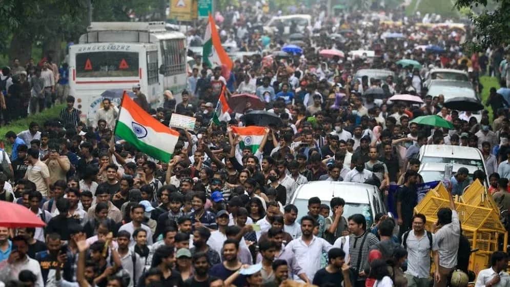 দিল্লিতে দ্বিতীয় দিনের বিক্ষোভের প্রস্তুতি, মুক্তি পেলেন আন্দোলনের তিন নেতা