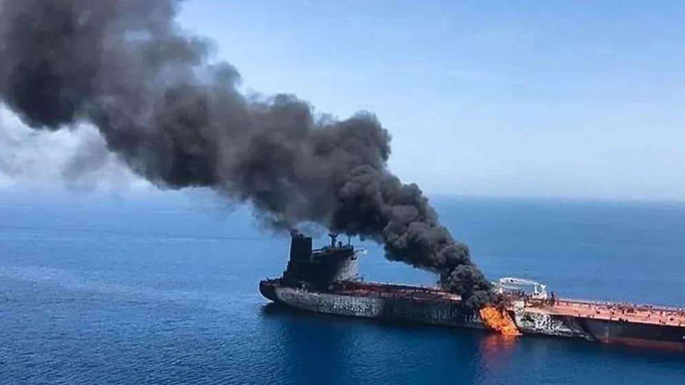 হরমুজ প্রণালিতে দুই তেলবাহী জাহাজে আগুন, বাড়ছে সংঘাতের শঙ্কা