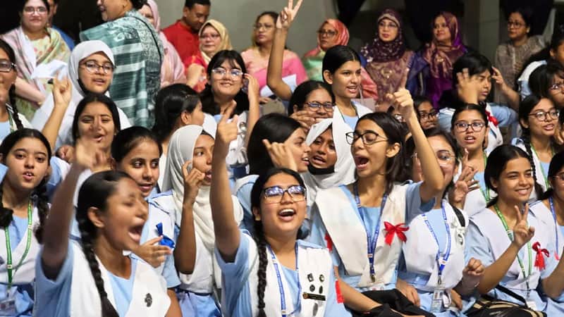 এইচএসসি ও সমমানের ফল প্রকাশ, পাসের হার ৫২ দশমিক ১২ শতাংশ