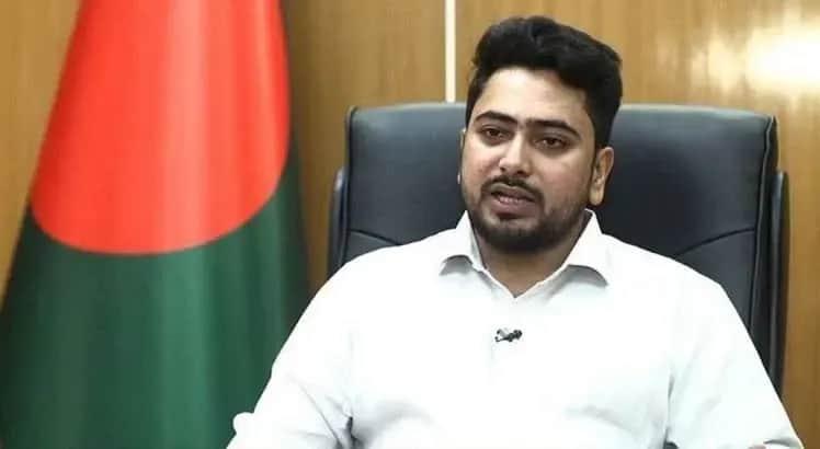 নাহিদ ইসলামের ফেসবুক পোস্ট, ‘একটা ডিম ১৫ টাকা