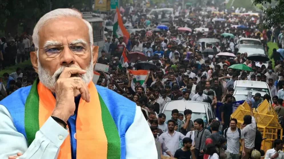 ঢাকার গণঅভ্যুত্থান থেকে দিল্লির তরুণদের বিক্ষোভ