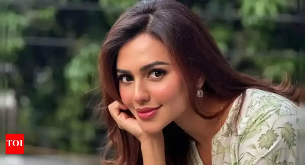 ‘ট্রাইব্যুনাল’ ছাড়লেন নুসরাত ফারিয়া, কারণ নিয়ে ফারিয়া-নির্মাতার ভিন্ন বক্তব্য