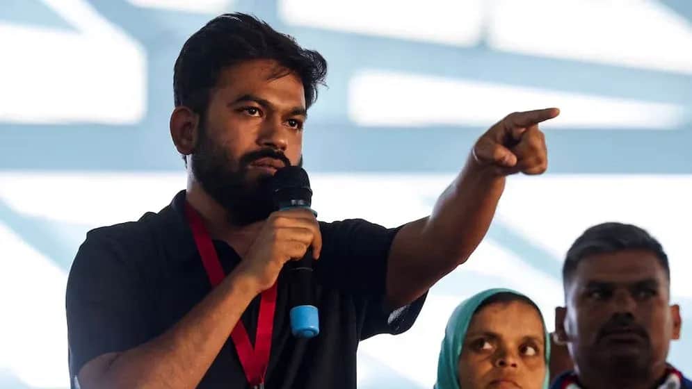 মোদি সরকারের জন্য নতুন চ্যালেঞ্জ অভিজিৎ দীপকে, আন্দোলনে উত্তপ্ত ভারতের রাজনীতি