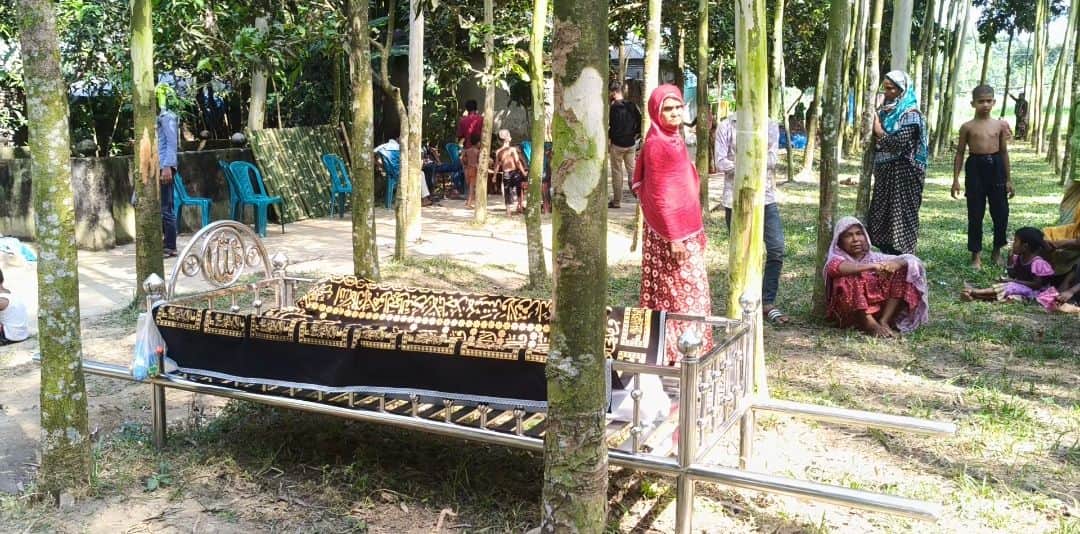 সম্পত্তির ভাগ নিয়ে ভাই-বোনের বিরোধ, আটকে আছে বাবার দাফন‎