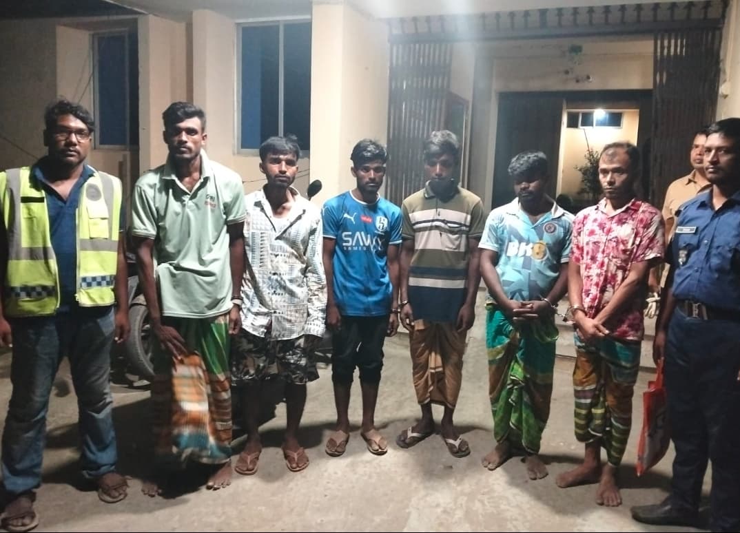 ইটনায় ২৪৫ পিস ইয়াবাসহ ছাত্রদল নেতাসহ আটক ৬
