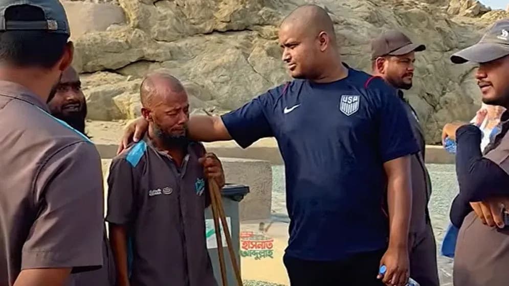 ওমরাহ করতে গিয়ে প্রবাসীদের নানা অভিযোগ শুনলেন হাসনাত