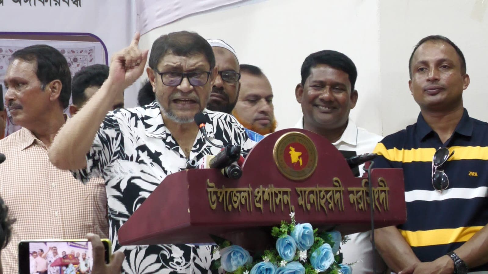 বেহেস্তের টিকিট বিক্রিকারীরা ফ্যাসিস্টদের সঙ্গে হাত মিলিয়েছে : স্বাস্থ্যমন্ত্রী