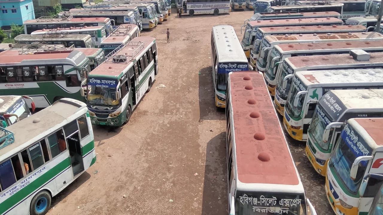 ২০ বছরের পুরোনো বাস চলতে না দিলে ১ নভেম্বর থেকে ধর্মঘটের হুঁশিয়ারি