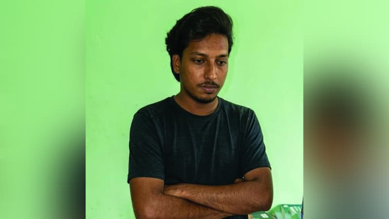 খুলনায় তরুণীসহ জামায়াত নেতার ছেলে আটক