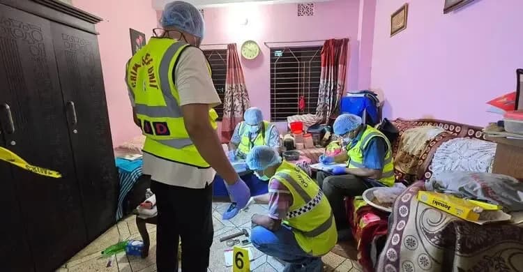 চার সন্তানই বিদেশে, রাজশাহীতে ঘর থেকে উদ্ধার বৃদ্ধার অর্ধগলিত মরদেহ