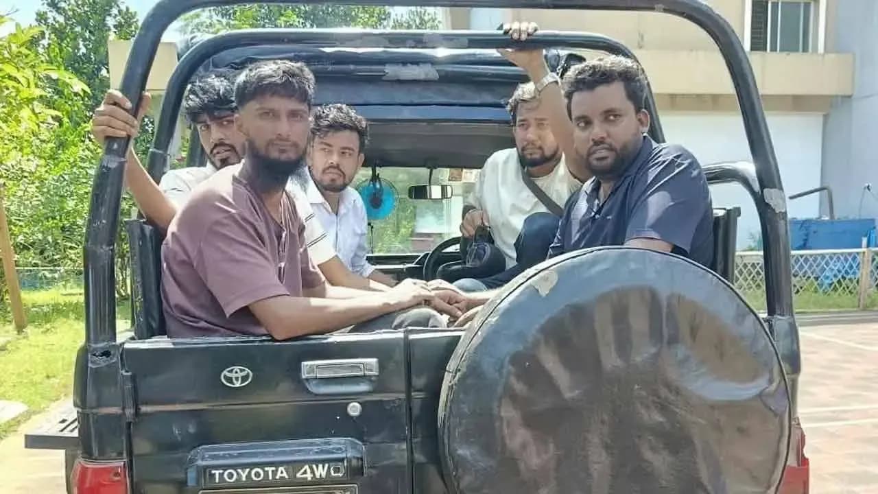 সাজেকে ‘জয় বাংলা’ স্লোগান, ৬ পর্যটক আটক