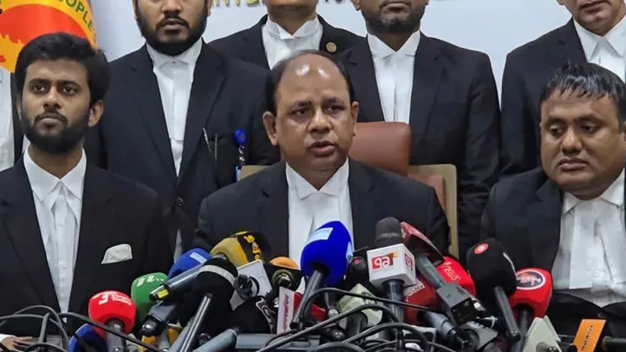 অনিবন্ধিত নিউজ পোর্টাল ও গুজব ছড়ানো পেজ বন্ধের নির্দেশ হাইকোর্টের