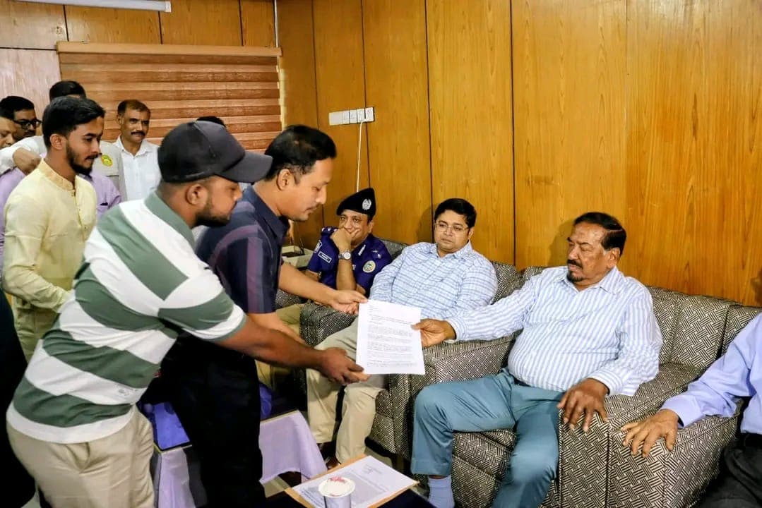 ভোলা-বরিশাল সেতু দ্রুত বাস্তবায়নের দাবিতে স্পিকারের কাছে স্মারকলিপি