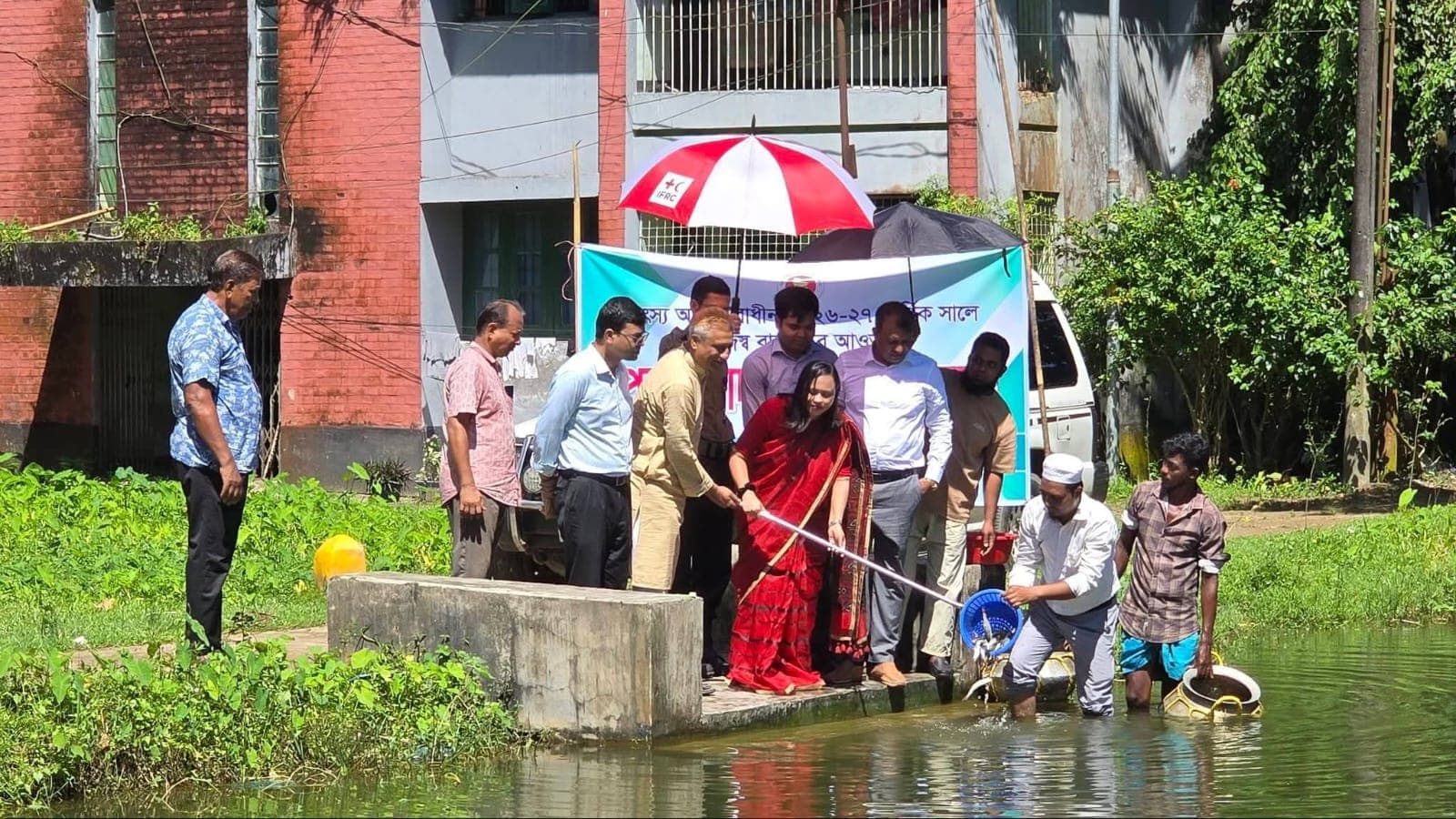 উখিয়ায় মৎস্য অবমুক্তকরণ দিবসে ৩৯টি পুকুরে ২০০ কেজি পোনামাছ অবমুক্ত