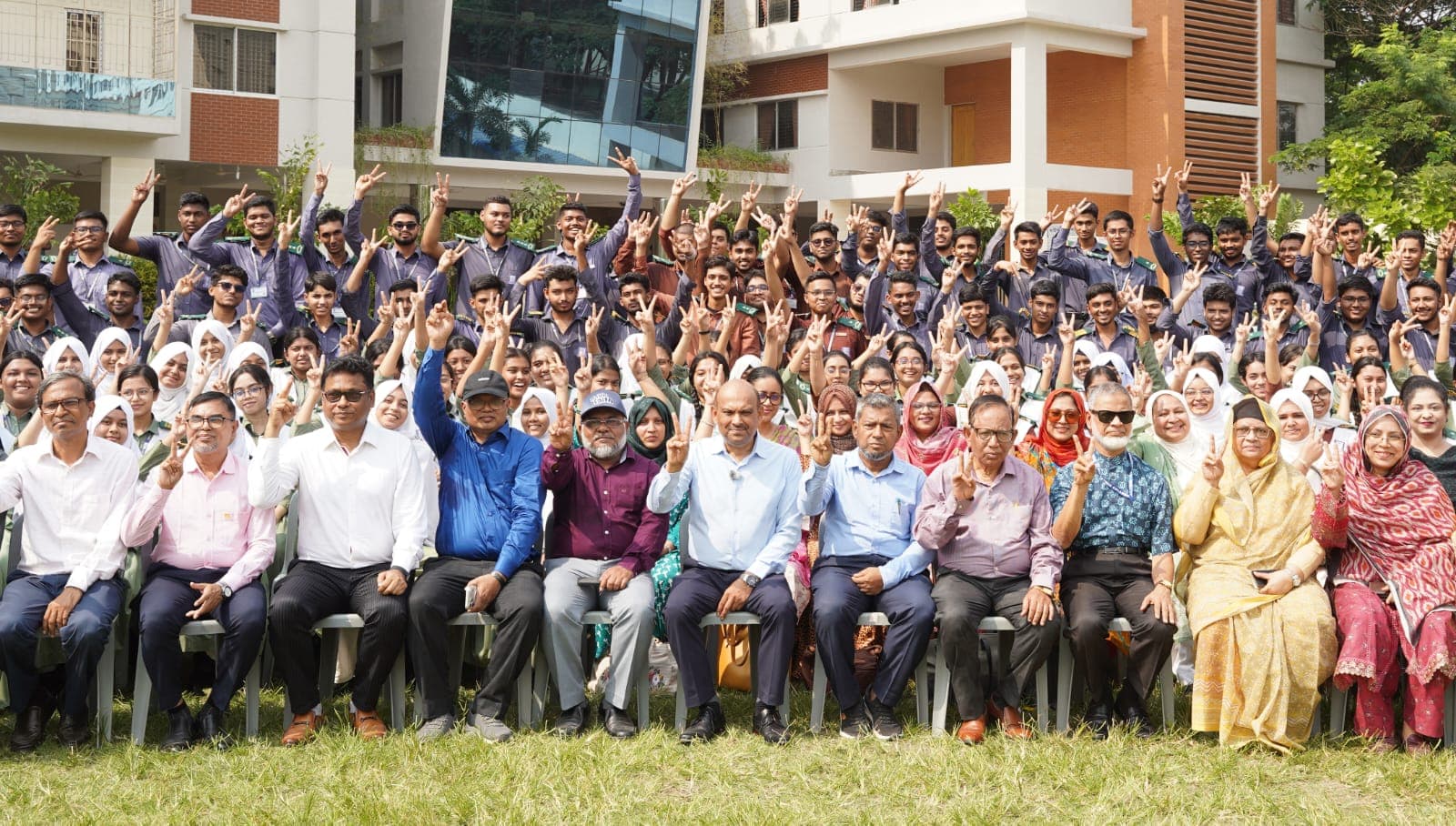 এইচএসসিতে মাইলস্টোন কলেজের সাফল্য, পাসের হার ৯৯.৮৩ শতাংশ