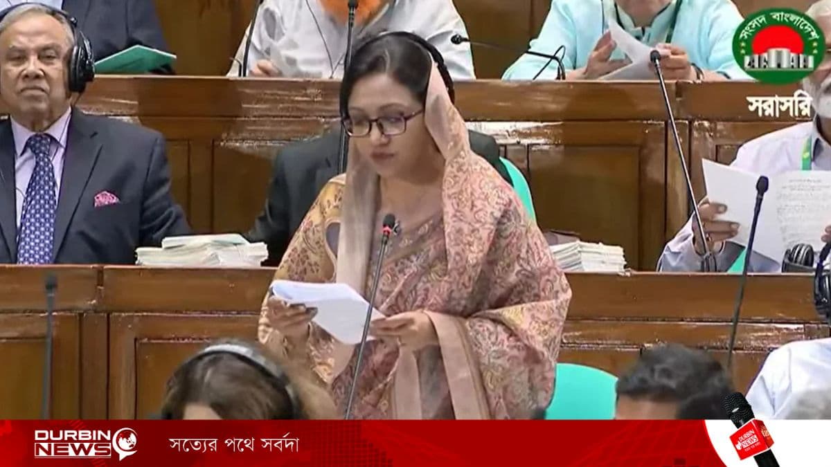 ‘মাননীয় স্পিকার’-এর বদলে ‘মাই লর্ড’, তবু সংসদে প্রাণবন্ত জবাব দিলেন প্রতিমন্ত্রী শারমিন পুতুল