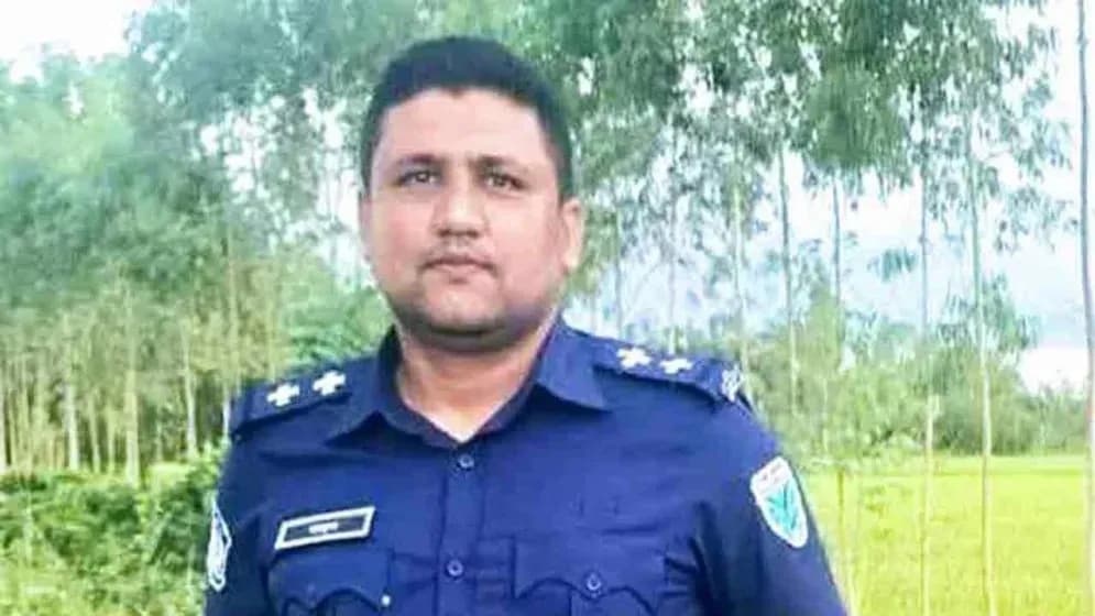 ইয়াবা দিয়ে ফাঁসানোর অভিযোগ, এসআই-কনস্টেবল ক্লোজড