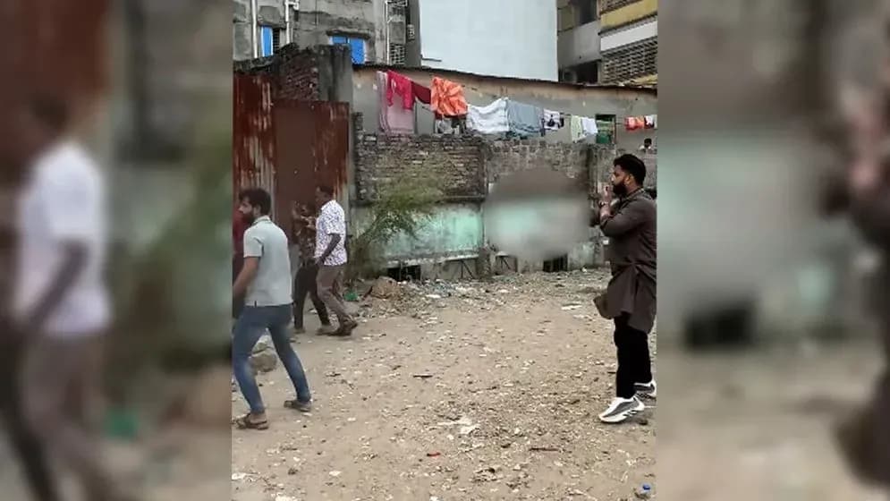 অস্ত্র হাতে মাদকের আস্তানায় অভিযান, যা বললেন ইশরাক