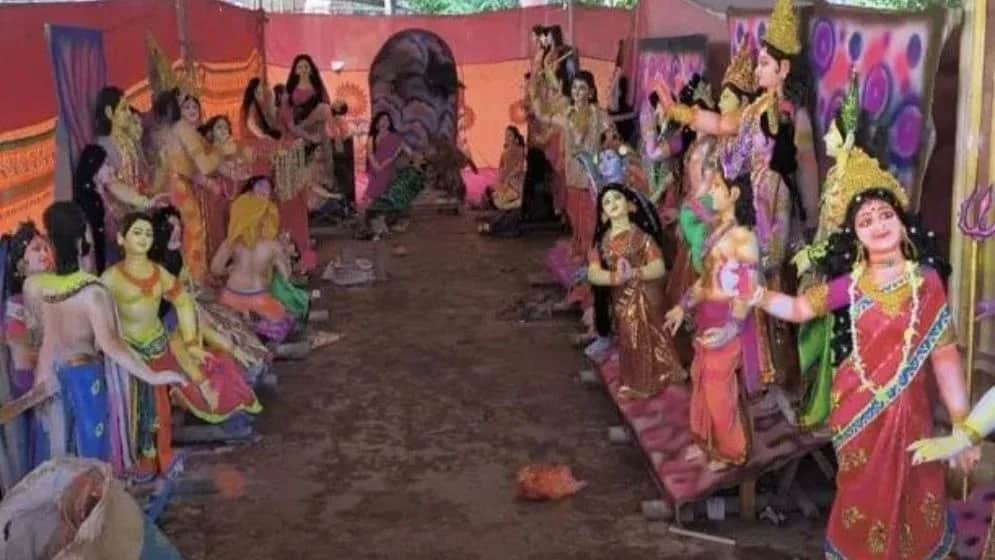 দুর্গাপূজা: এক আঙিনায় ২৭৭ প্রতিমা