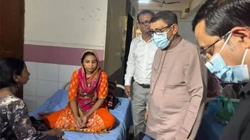 সরকারি হাসপাতালের সামনে নতুন ক্লিনিকের অনুমোদন নয়: স্বাস্থ্যমন্ত্রী
