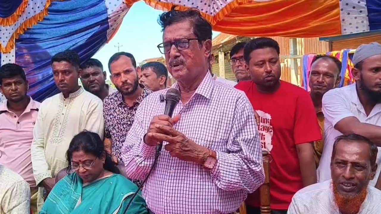 ‘রিটেনে পাস করলে অ্যাডমিট কার্ড নিয়ে আসবা, ফোন করে দেব’: এমপি ফজলুর রহমান