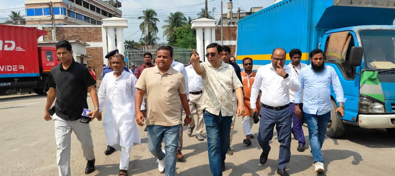 বেনাপোল স্থলবন্দর পরিদর্শনে নৌপরিবহন মন্ত্রী